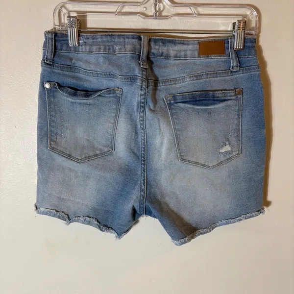 Judy Blue Distressed Denim Shorts Lace Trim Raw Hem Size 29‎ - Image 4
