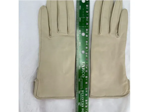 Vintage Beige Leather Gloves Preston & York Butter Soft Silk Lined Sz 6.5/Small - Image 6