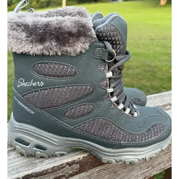 Skechers Women's D'Lites Snow Plaza Mid Calf Boot 7 M Charcoal - Image 3