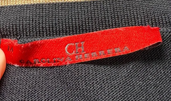 CH Carolina Herrera Black Bow Contrast Trim Knit Top M Quiet Luxury - Image 3