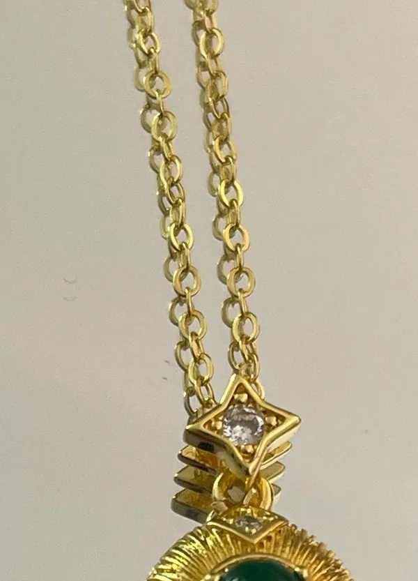 Classic Gold Color Simulation Emerald Pendant Fashion Necklace - Image 5