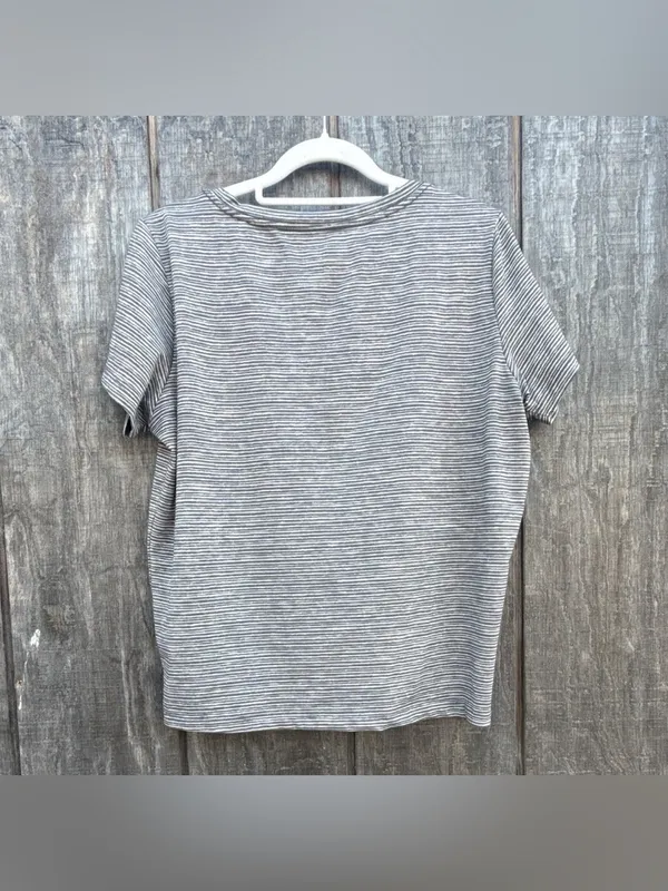 Woman’s New Era CoopersTown Dodgers Gray Striped Tee Dodgers Baseball Club Sz L - Image 2