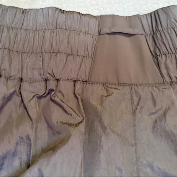 Nice breezy, warm-up style running shorts Women' Gray High-Waisted Shorts - Image 4