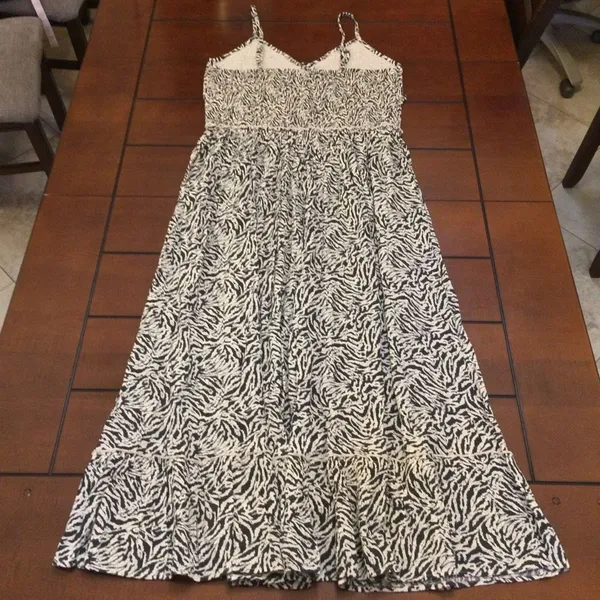 NWT Aerie Button Front Maxi Dress xxl smocked gray animal print - Image 9