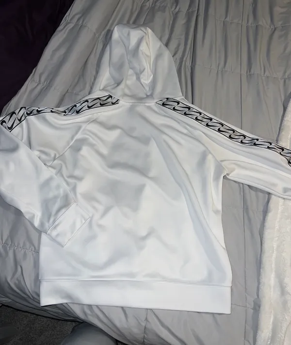Nike Sweatshirt - Image 3