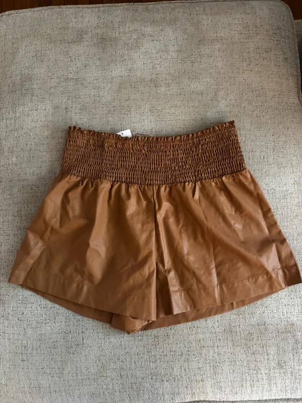 TCEC High-Waist Tan Faux Leather Shorts - Image 8
