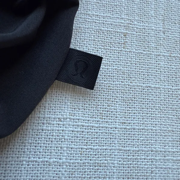 Lululemon Noir Pant in Black | Size 4 - Image 7