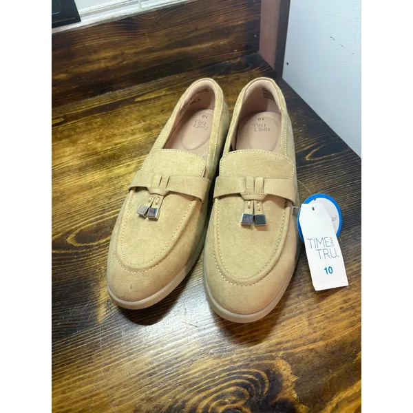Time & Tru Tan‎ Tassle Loafers Size 10 - Image 3