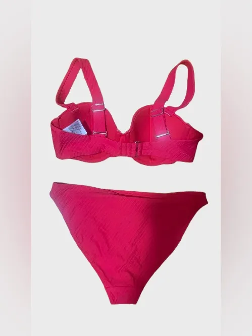H&M Bright Red Ribbed Bikini Top and Bottom - Image 4