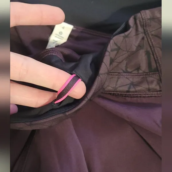 Lululemon Speed Up Shorts - Image 4
