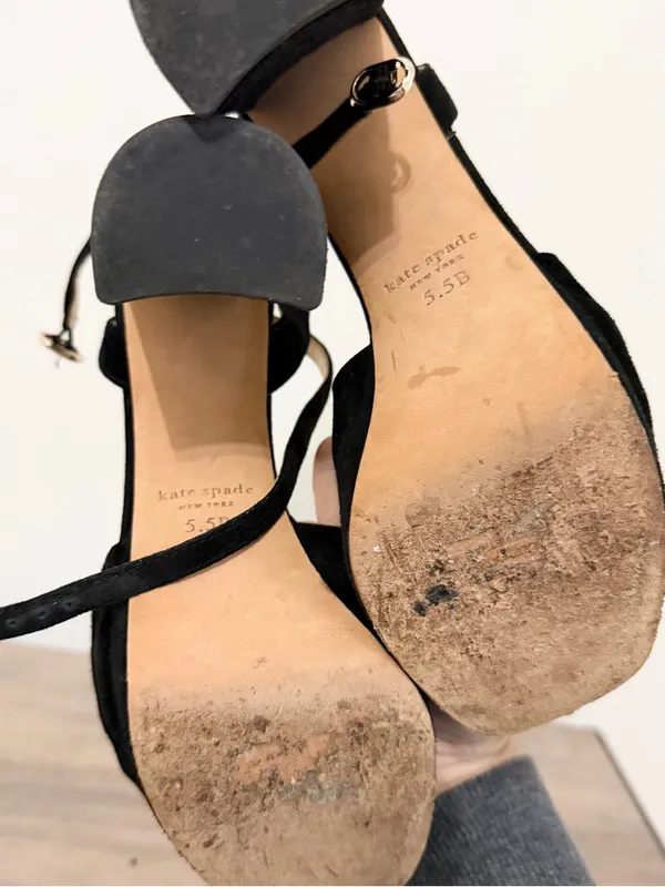 Kate spade black heels velvet block heel size 5.5 platform - Image 4