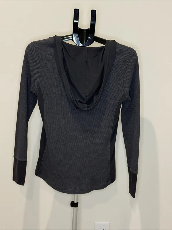Columbia Charcoal Gray Waffle Knit Henley Hoodie Top Size Large - Image 5
