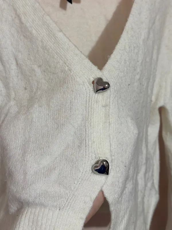 H&M Cream Cropped V-Neck Button Cardigan - Image 2