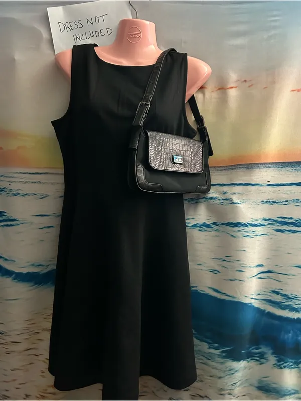 Tommy Hilfiger Women’s Black Leather Shoulder Bag Handbag Purse - Image 16