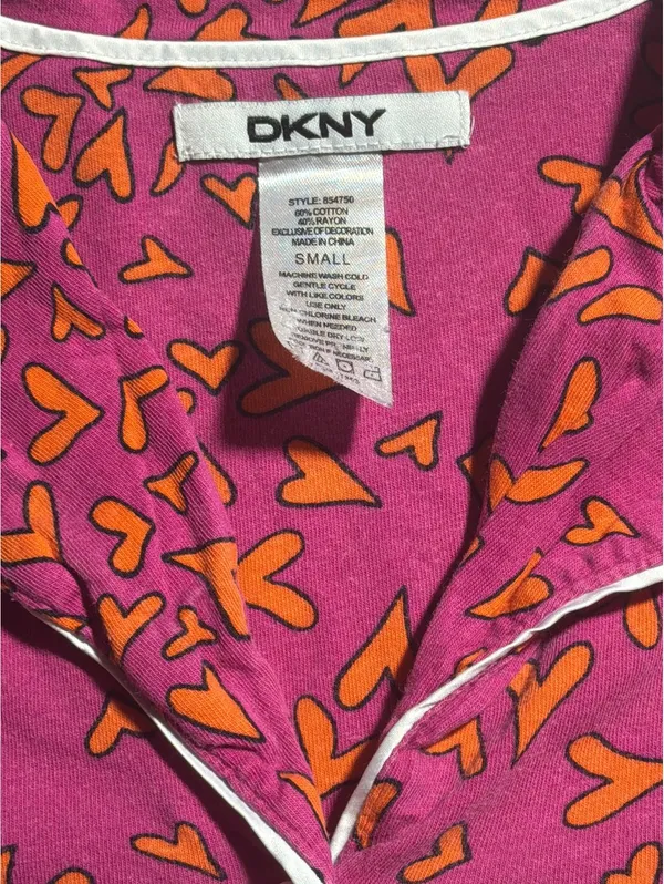 DKNY Women's Small Pink and Orange Heart Print Pajama Set - Image 4