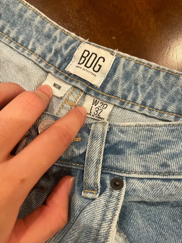 BDG Jeans Urban Outfitters Mom Distressed - Image 2