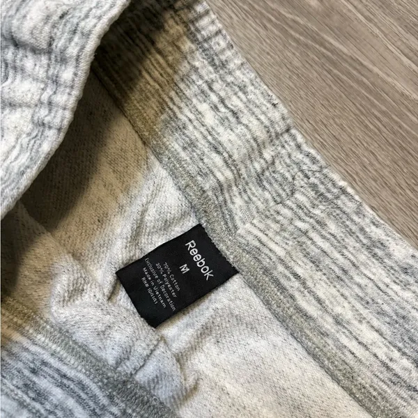 •REEBOK• SWEATPANTS - Image 3