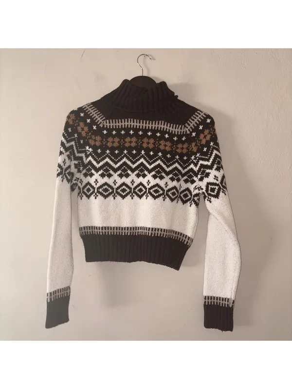 American Eagle Outfitters Fair Isle Turtleneck Cropped Sweater - Small - Image 2