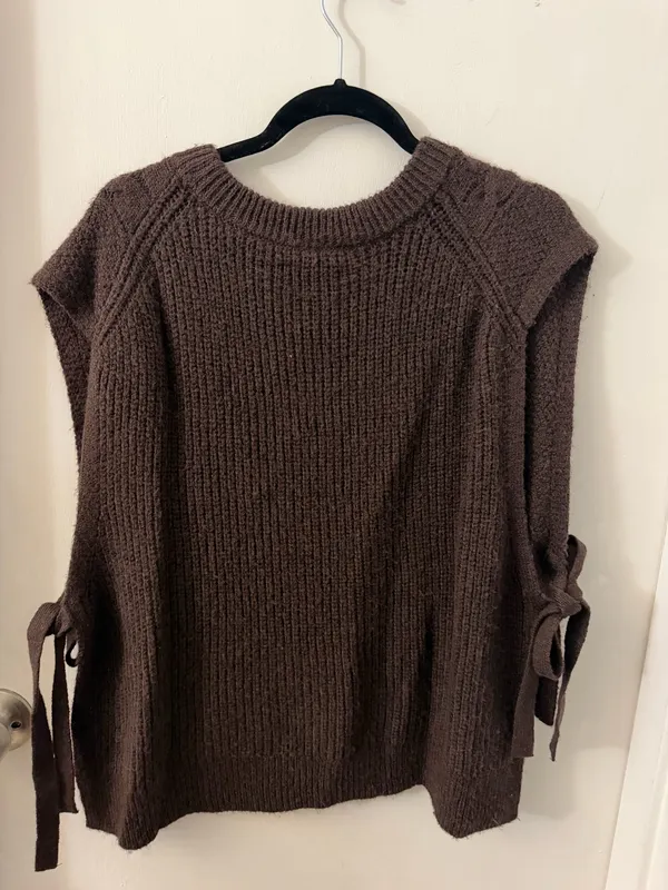American Eagle Sweater Vest Knit - Image 2