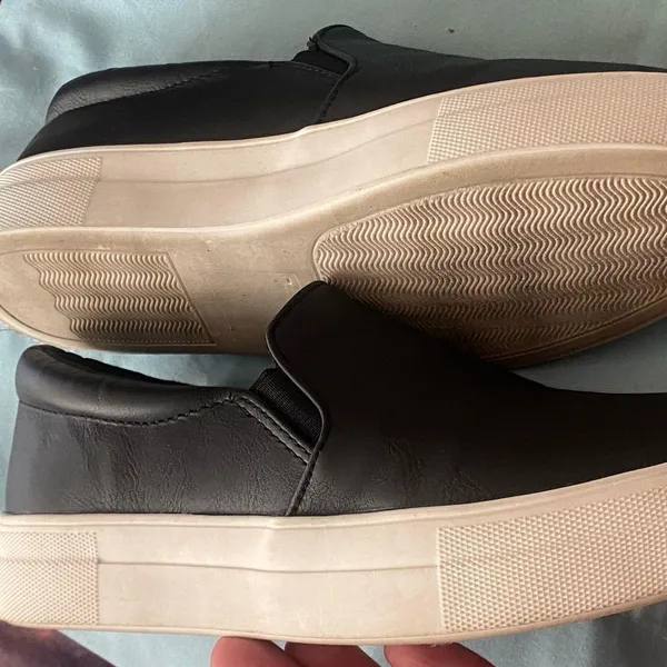 Soda Womens Slip On Shoes Size 7 Black Faux Leather Top - Image 8