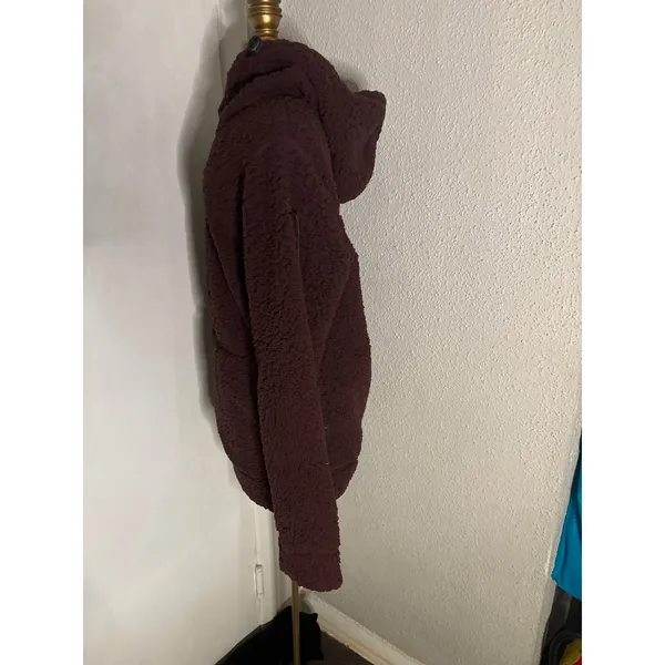 Free Planet Burgundy Sherpa Hoodie S Winter Cozycore Comfy Casual Streetwear NEW - Image 6