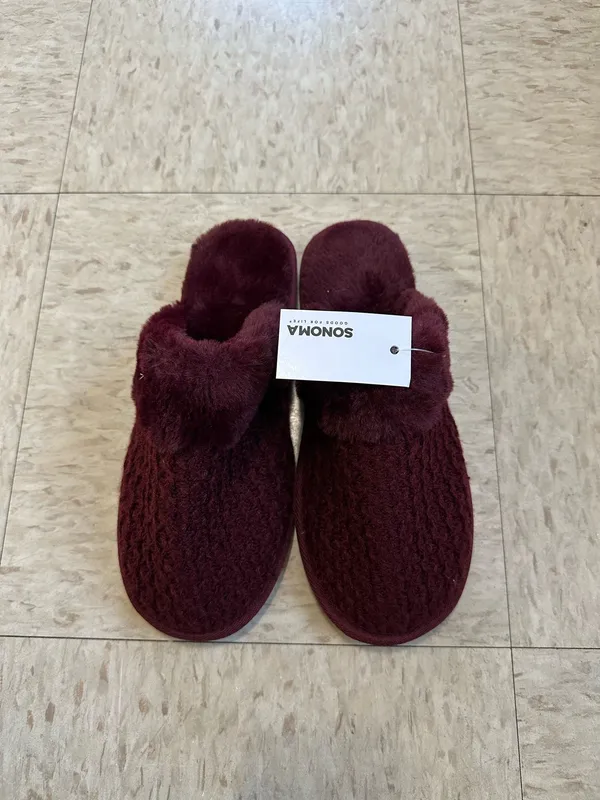 Sonoma nwt slippers - Image 2