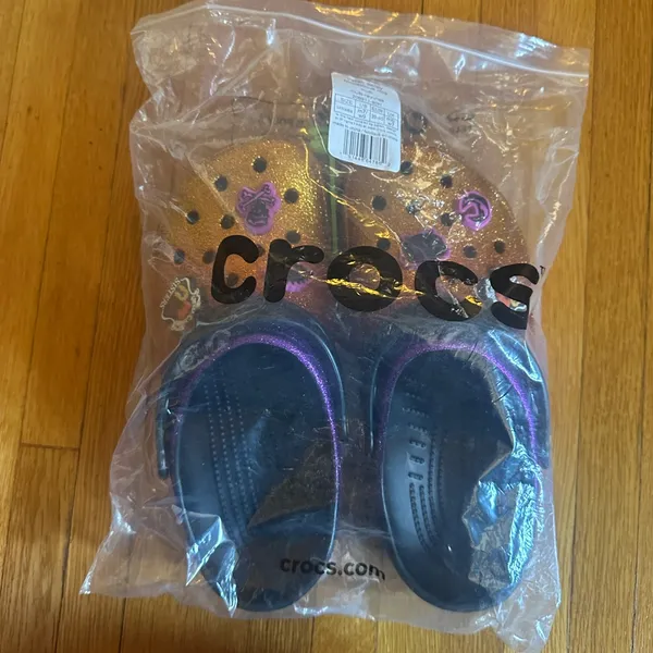 Disney Parks Hocus Pocus Limited Halloween Crocs Glitter Unisex Clogs W9/M7, NWT - Image 3