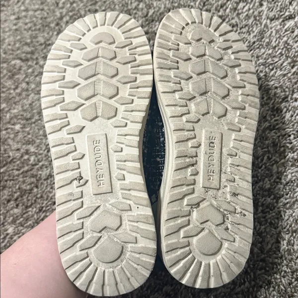 Hey Dude Denny Tan light shimmer woman slip on shoe size 5 - Image 4