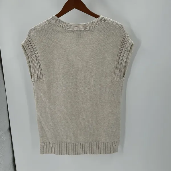 Gap sweater vest cream in color never worn NWOT oversized coastal grandma - Image 8