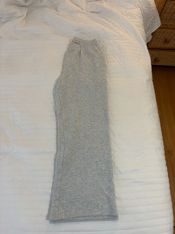 Brandy Melville Sweatpants Grey - Image 2