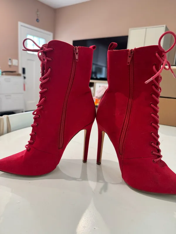 Red Heels Size 7.5 - Image 4
