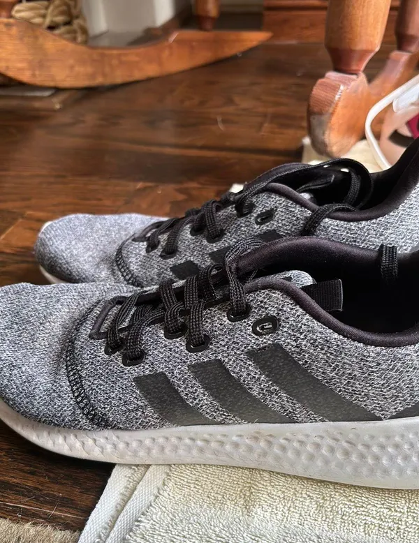 adidas shoes - Image 3