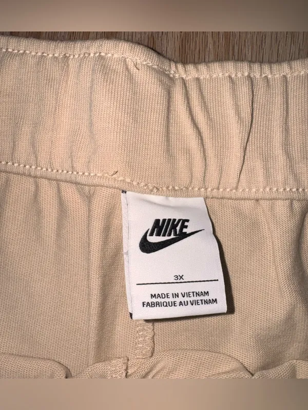 Nike NWOT Beige Athletic Shorts - Size 3X - Image 2