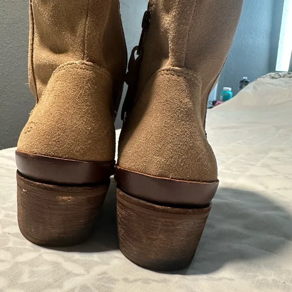 UGG Women's Brown Suede Heeled Boots - Image 3