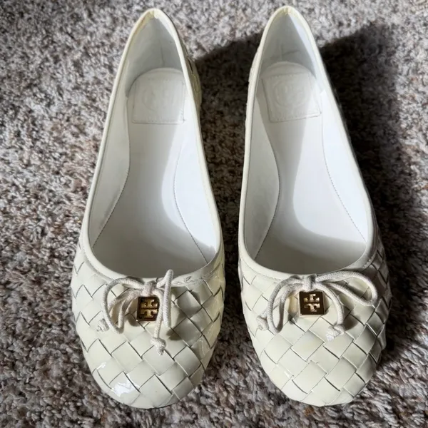 Tory Burch Bleach Prescot Patent Calf Leather Flats - Image 4