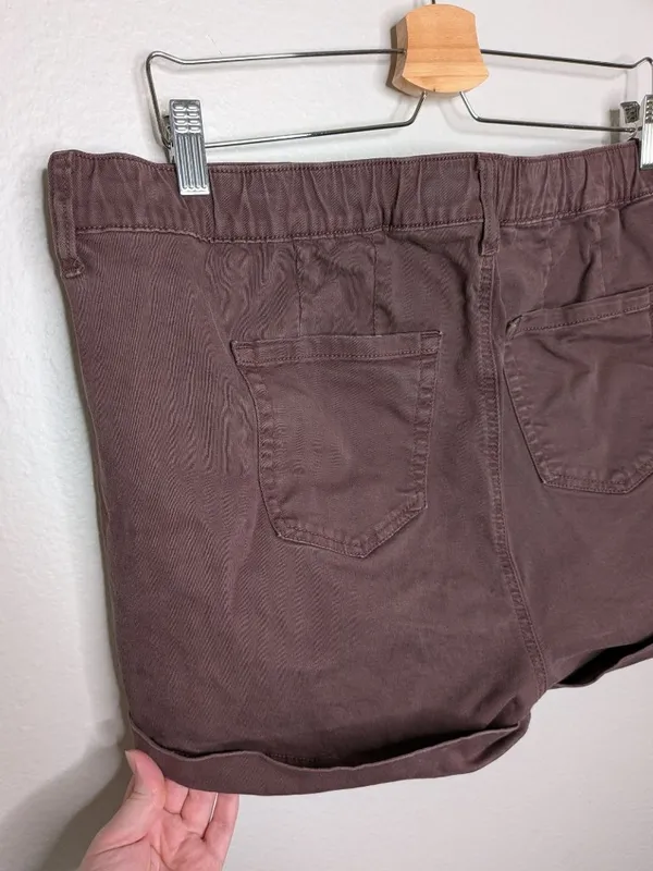 Torrid Womens Burgundy 3.5" weekend mid rise Drawstring Shorts Size 1X - Image 3