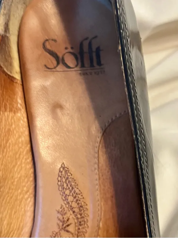 Söfft Black Patent Leather Heeled Heel Size 8.5 - Image 2