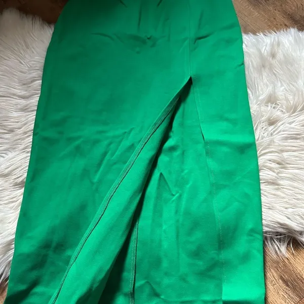 SUPERDOWN Ryleigh Strapless Maxi Dress In Green - Image 8