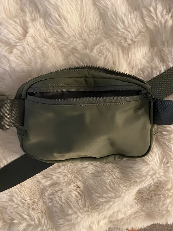 Lululemon Crossbody Bag - Image 3