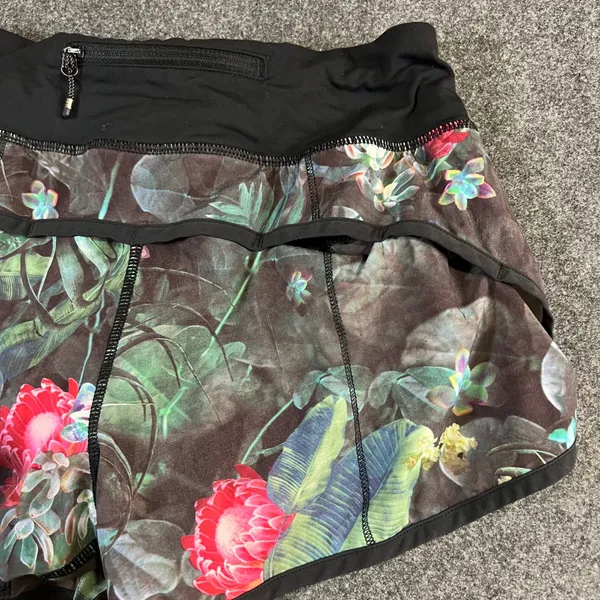 Lululemon Speed Up Running Shorts‎ 2.5 Lush Tropical Multi Floral Womens Size 2 - Image 10