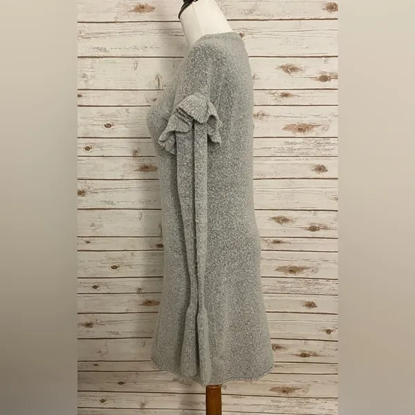 Romeo & Juliet Couture ruffle sleeve sweater dress - Image 4
