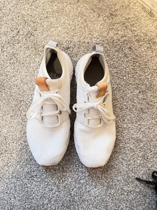 New Balance White Tennis Shoes - Image 4