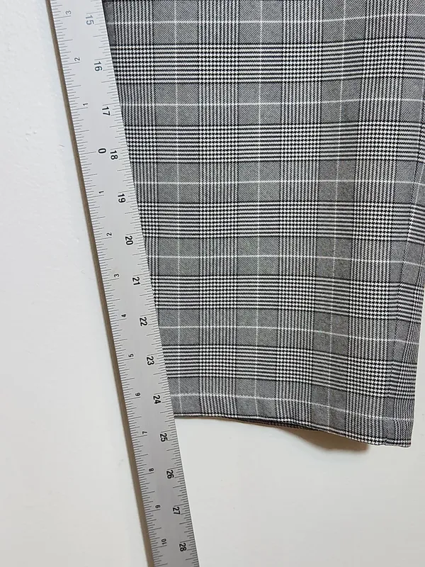 Nordstrom Rack Black and White Plaid Pull-On Ankle Pants Size Large - Image 7