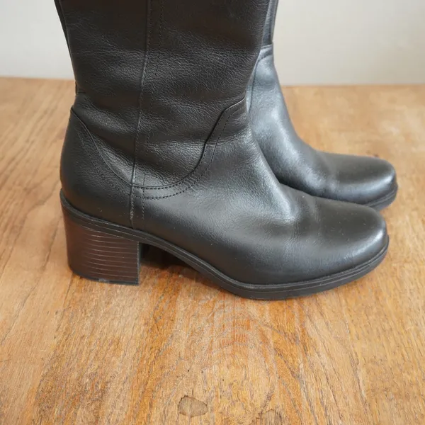 Clarks Women's 6.5 Black‎ Leather Tall Knee High Boots Block Heel Side Zip Chic - Image 2