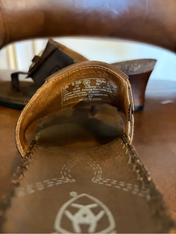 Ariat Flare T-Strap Wedge Leather Sandals Brown Womens size 6.5 Suede Footbeds - Image 5