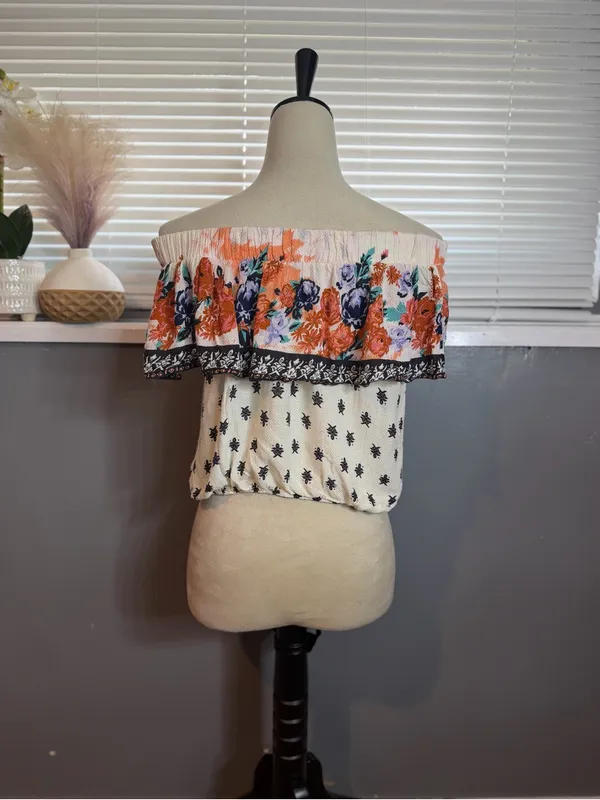 Altar'd State Off Shoulder Floral Boho Tie Front Top Medium - Image 6