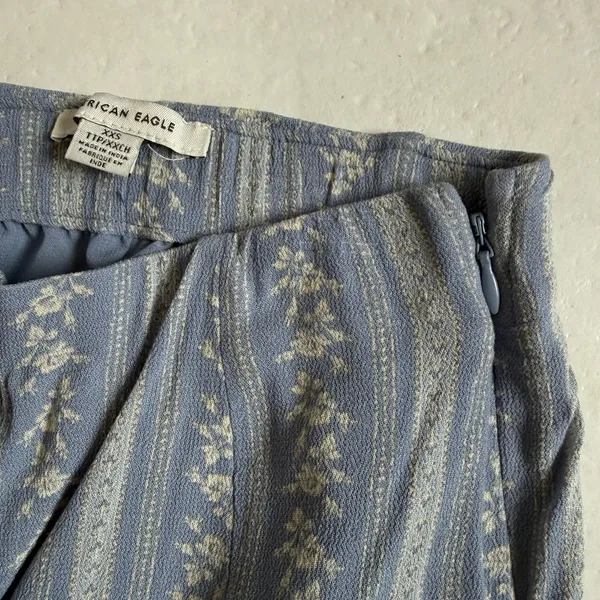 Abercrombie and Fitch Blue & White Floral Stripe Skirt size XXS - Image 3