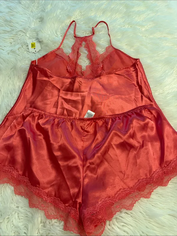 Silky Lace Trim Cami & Shorts Sleep Set - Red top is size L bottom size XL new - Image 5