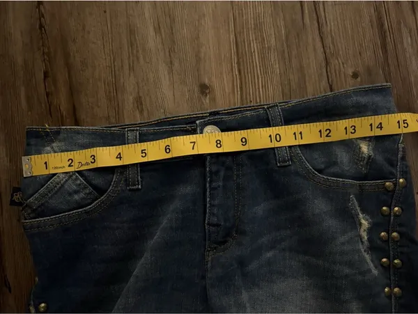 Y2K Rock & Republic Blue Jean Studded Shorts 4 Med Wash - Image 4