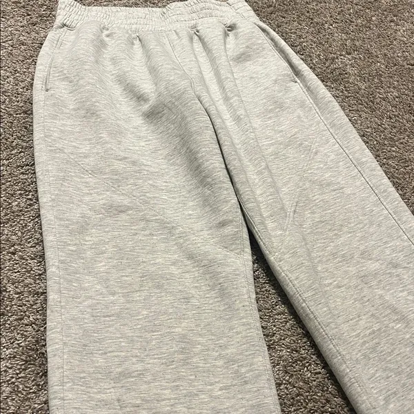Abercrombie & Fitch YPB Neoknit Women's Gray‎ Jogger Sweatpants Medium - Image 4